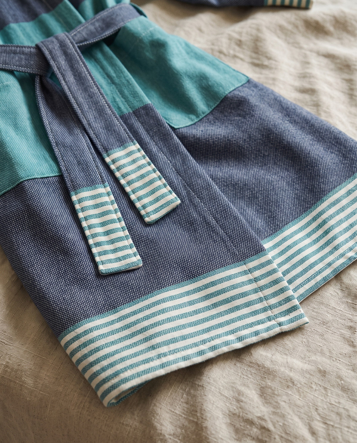 korte badjas dames Sun multi color - petrol blue navy - detail