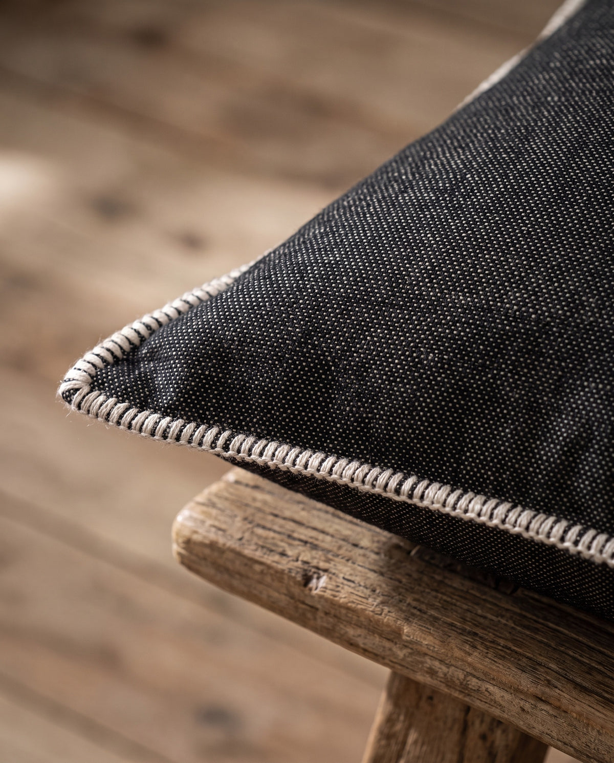 kussenhoes 40x40 Krem Sultan black - detail