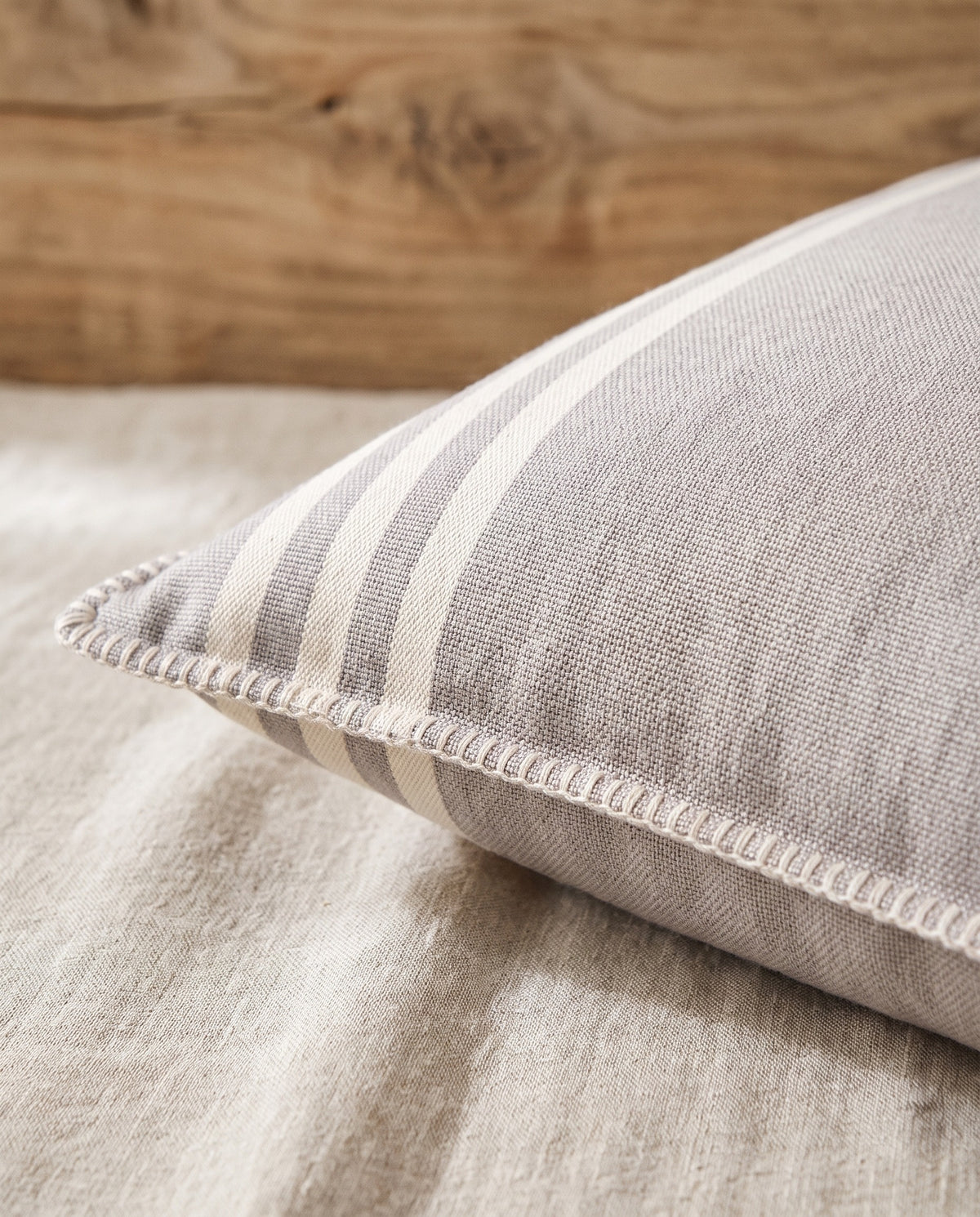kussenhoes 40x40 Krem Sultan light grey - detail