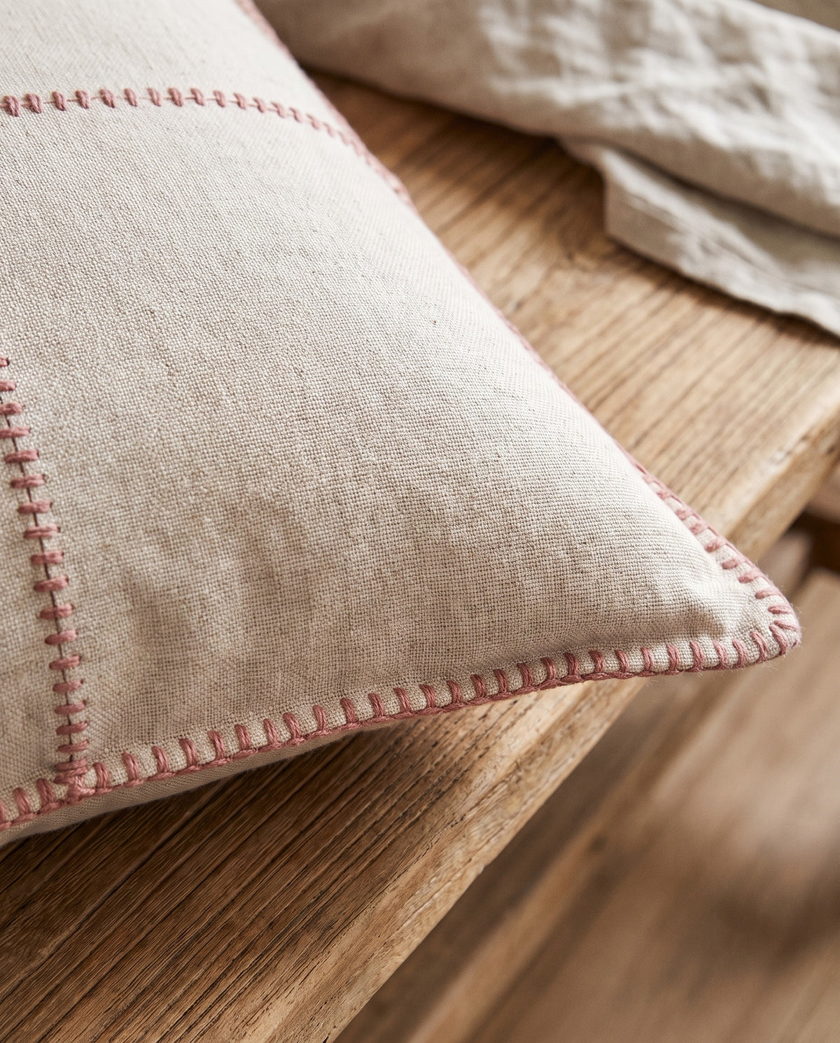 kussenhoes 50x50 patchwork dusty rose - detail