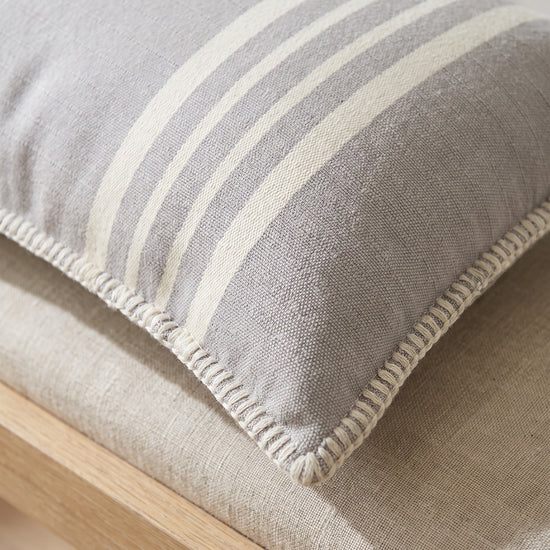 kussenhoes 60x40 Krem Sultan light grey - detail