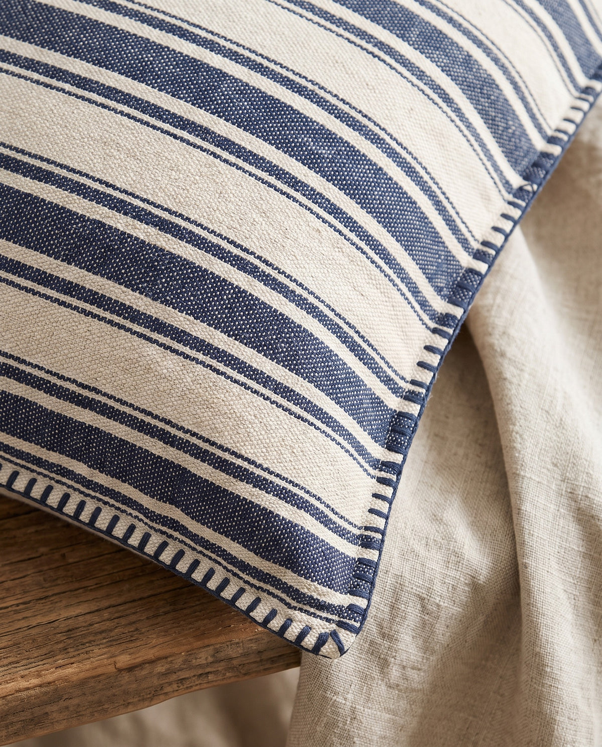 kussenhoes Karakiz 80x25 navy - detail