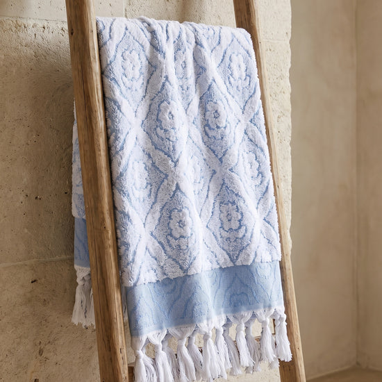 luxe badhanddoek Bloem mediteraanblauw - sfeer