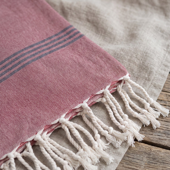 organic hamamdoek biokatoen bordeaux - detail