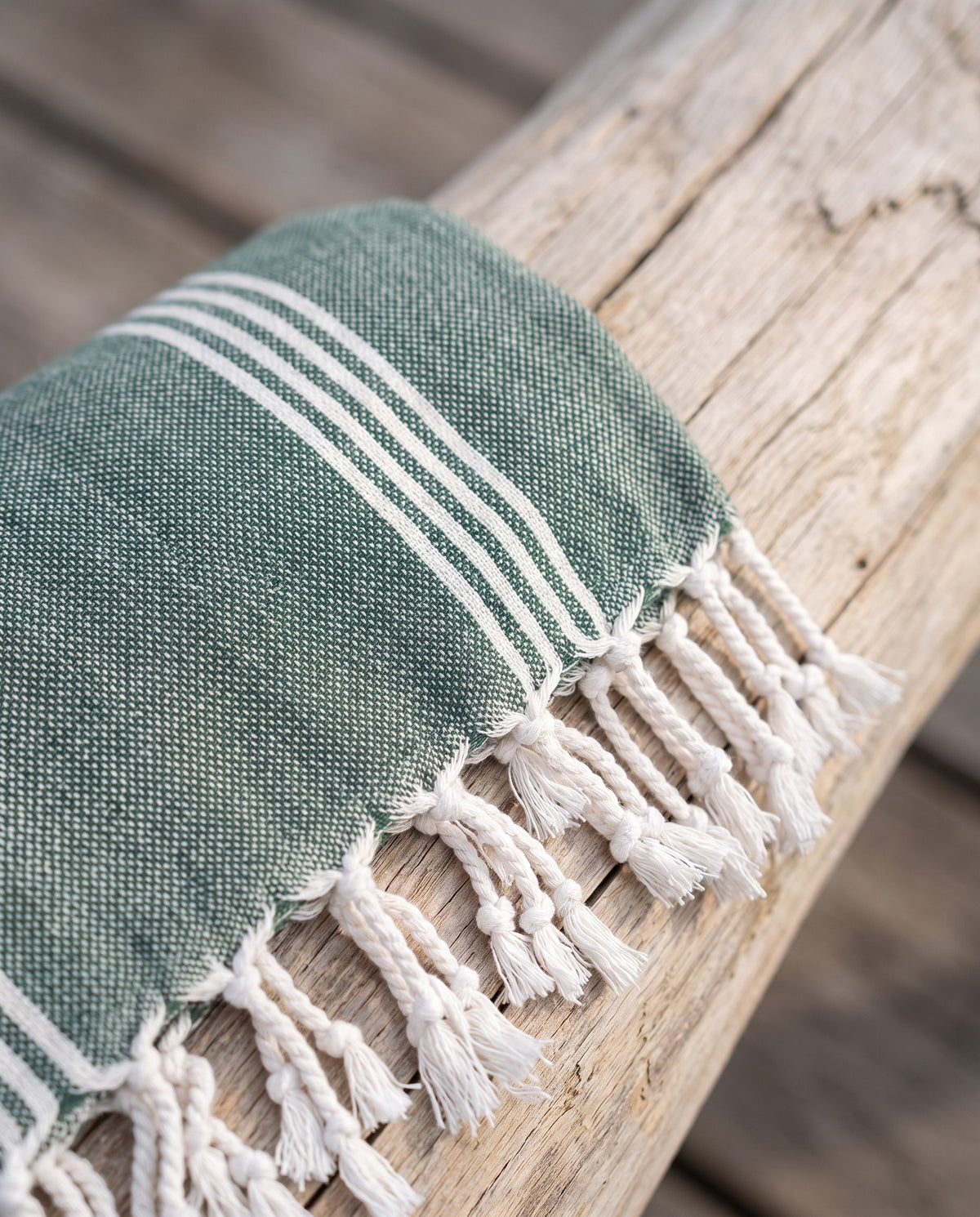 organic hamamdoek biokatoen dennengroen wit - detail