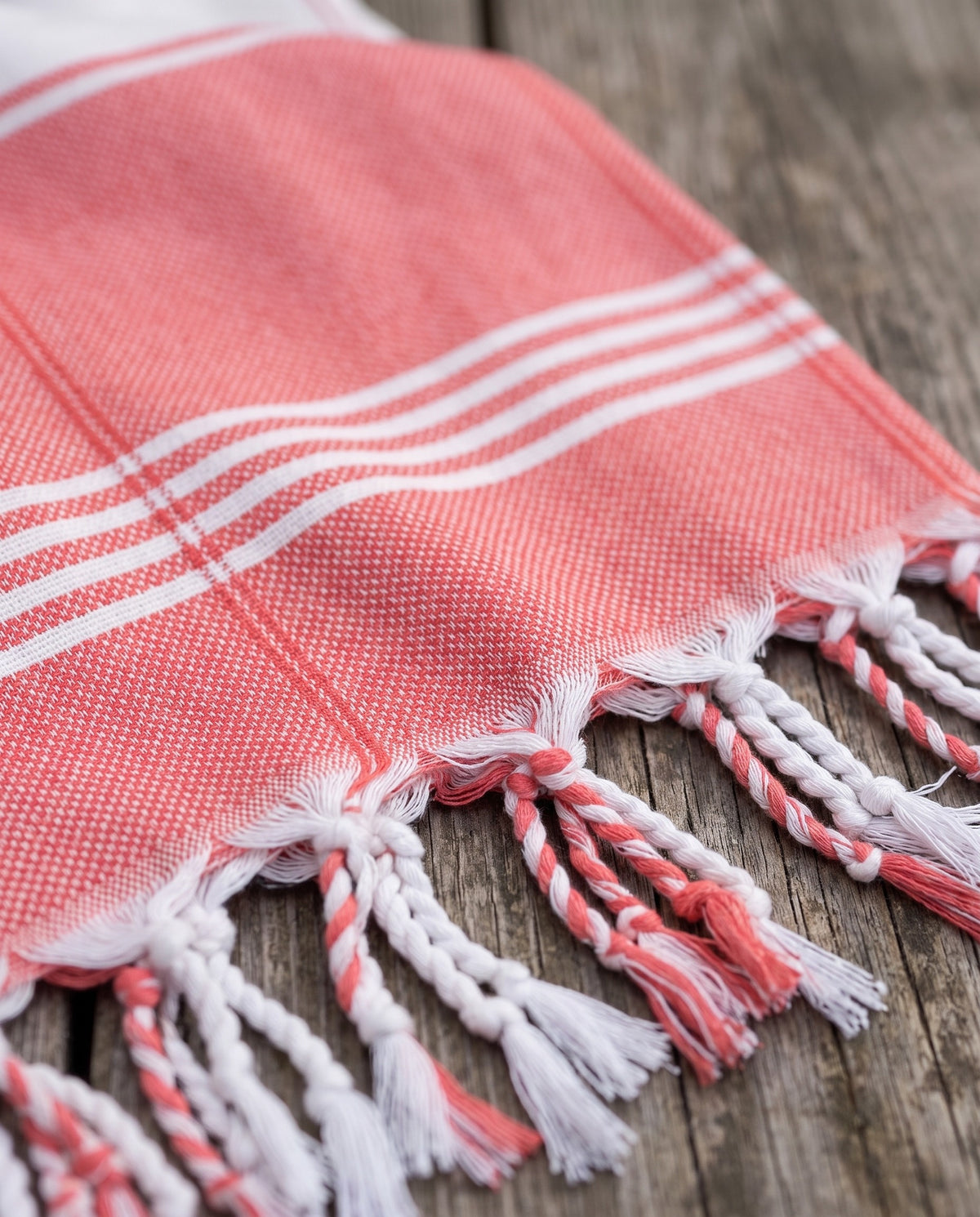 organic hamamdoek biokatoen koraalrood wit - detail