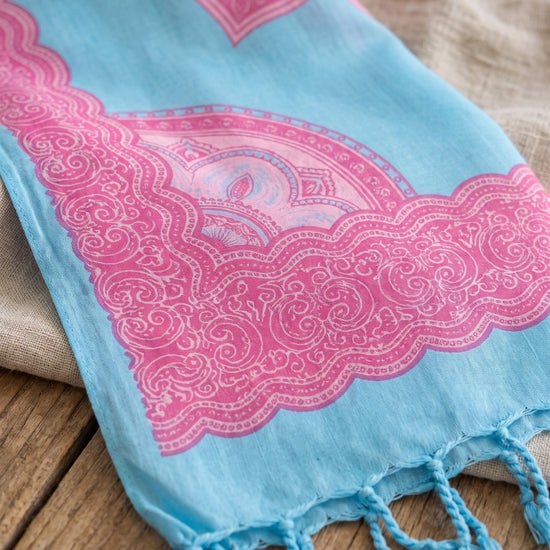 Pareo Flower blue pink - detail
