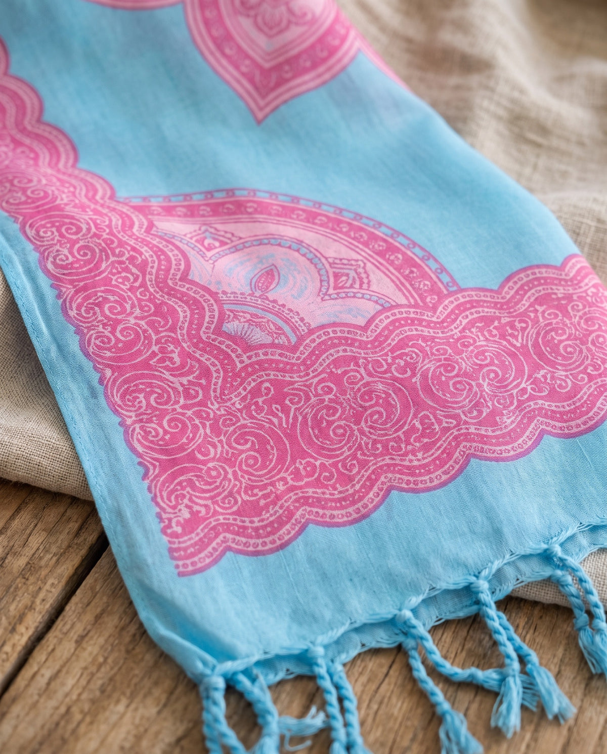 Pareo Flower blue pink - detail