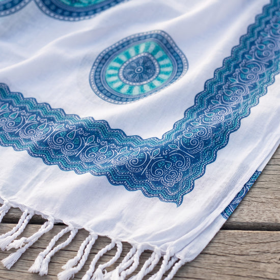 Pareo Flower white turquoise blue - detail