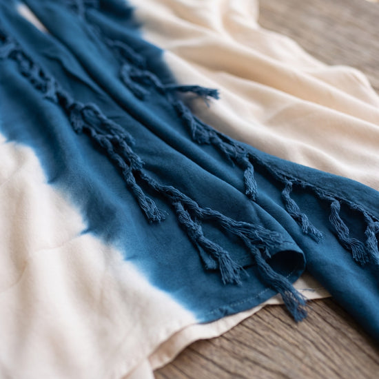 pareo tuniek tie dye petrol blue - detail