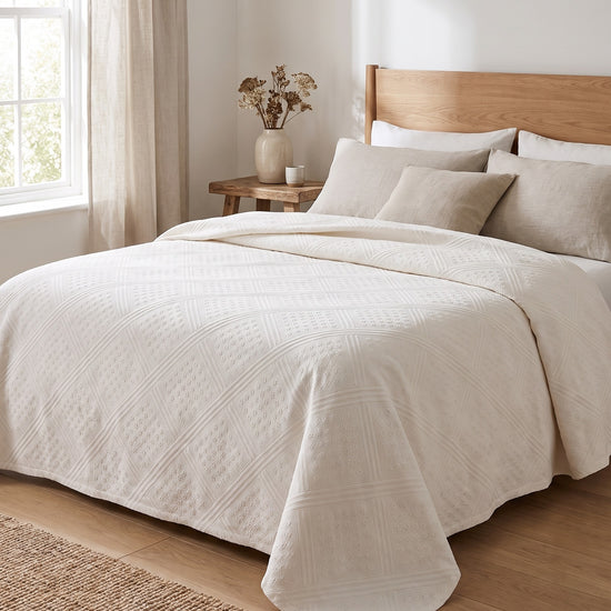 pique bedsprei original ecru - sfeer