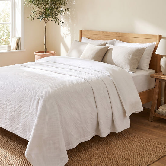 pique bedsprei original wit - sfeer