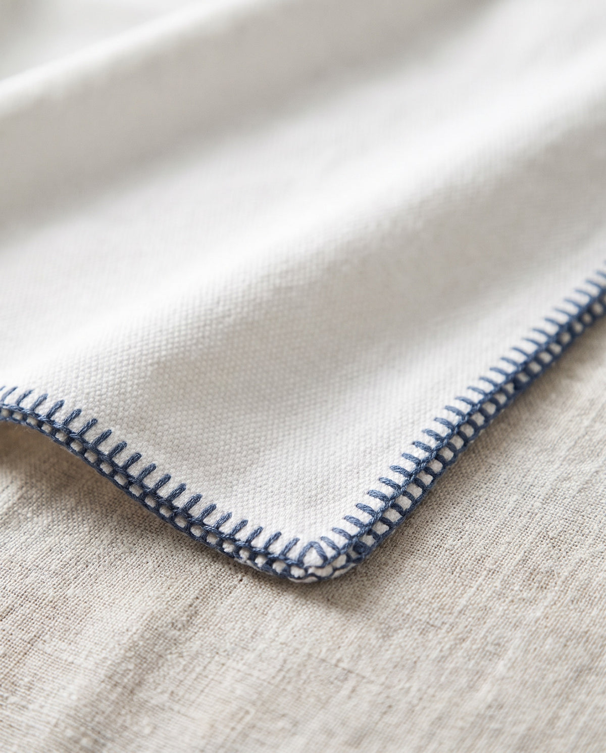 plaid patchwork natural navy - detail