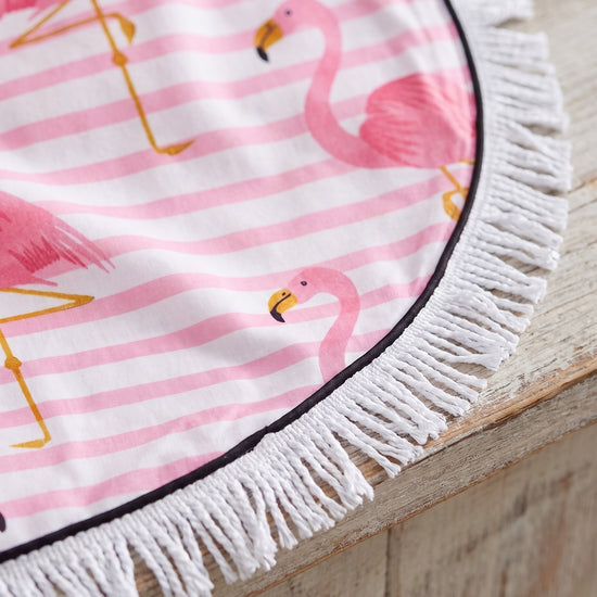 Roundie Gypsy Flamingo pink fringe - detail