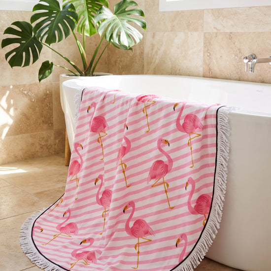 Roundie Gypsy Flamingo pink fringe - sfeer