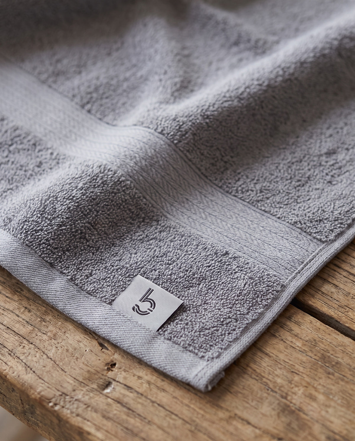 sporthanddoek bamboe grijs - detail
