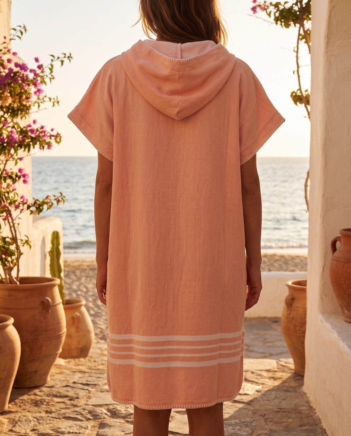 strandponcho Sultan melon - sfeer