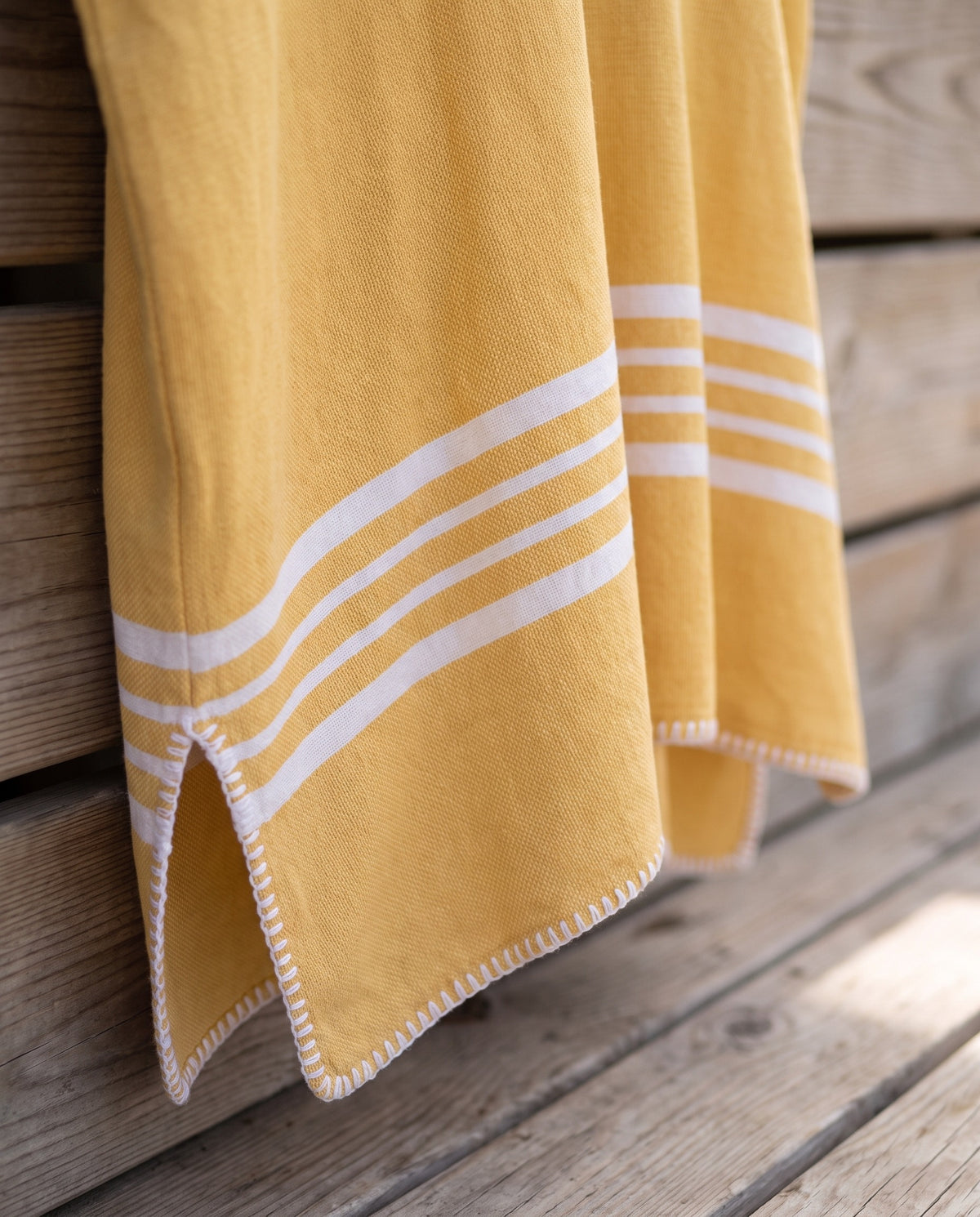 strandponcho Sultan mustard yellow - detail