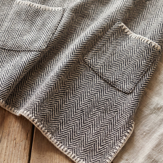 strandponcho ZigZag black - detail