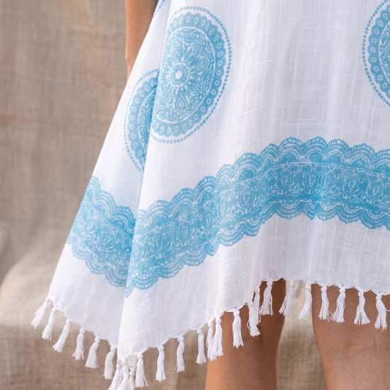 strandtuniek Flower white light blue - detail