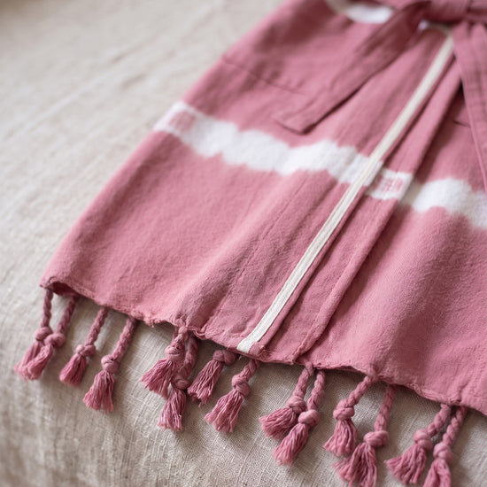 tie dye badjas dusty rose - detail