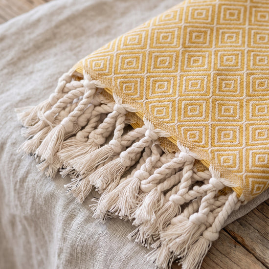 XXL hamamdoek plaid Diamond mustard yellow - detail